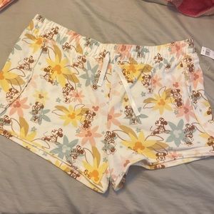 NWT: Disney parks floral Minnie shorts!